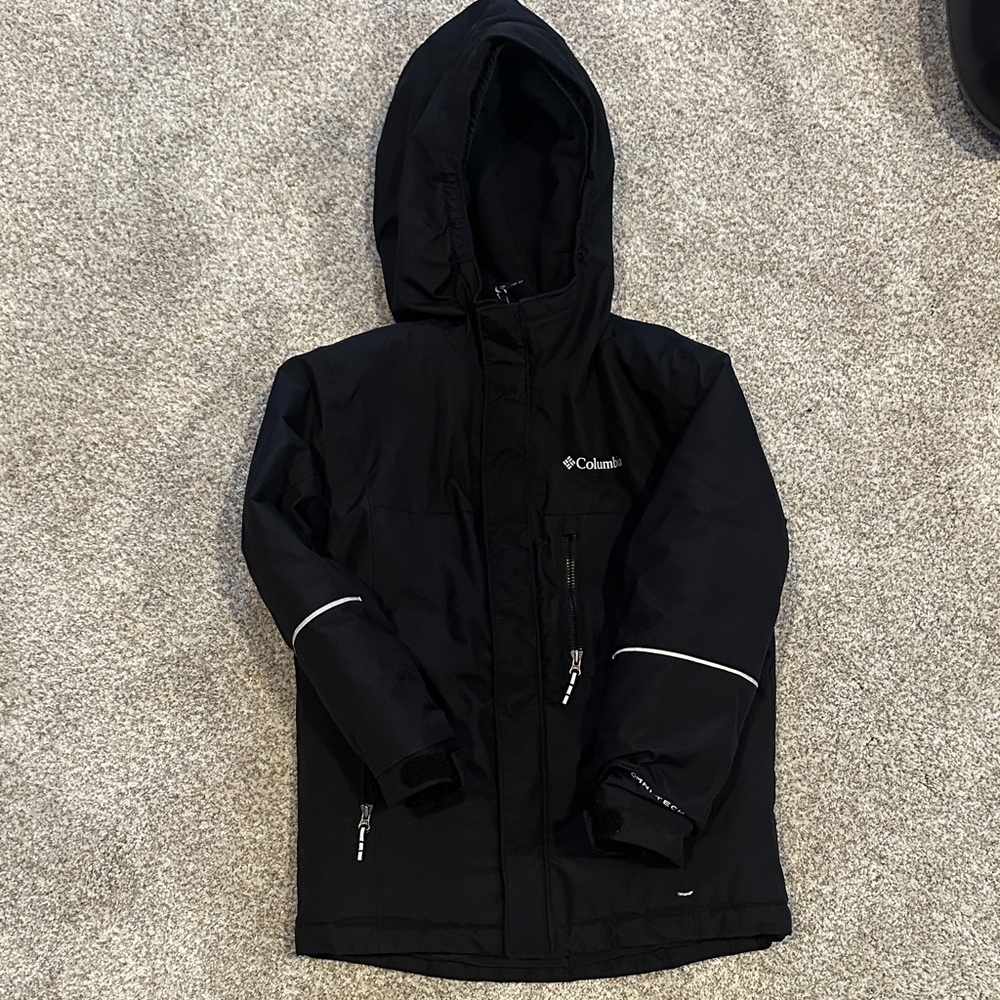 Columbia Omnitech snow coat sized small/8